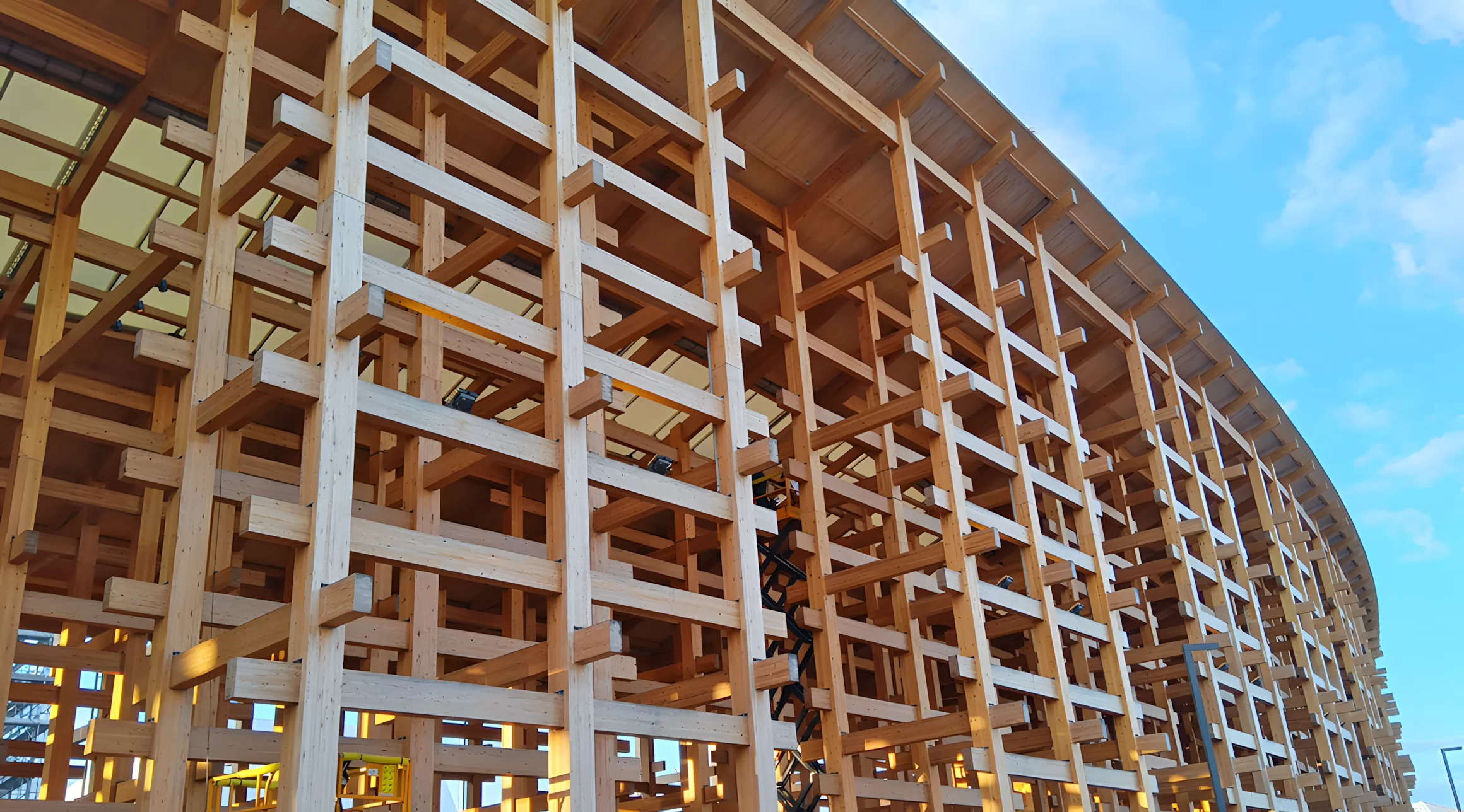 The Grand Ring: World's largest wooden structure has a